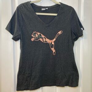Puma Charcoal V-Neck Tee with Floral Puma Logo Women Size XL